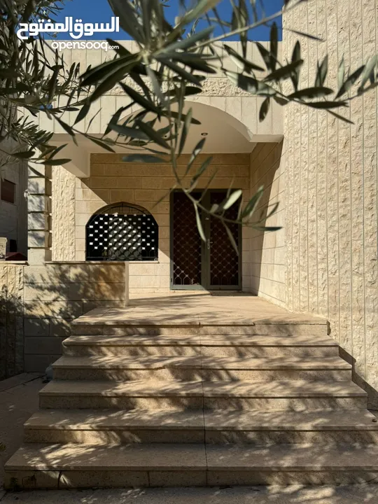 فيلا للبيع في جبل الحسين من المالك مباشرة