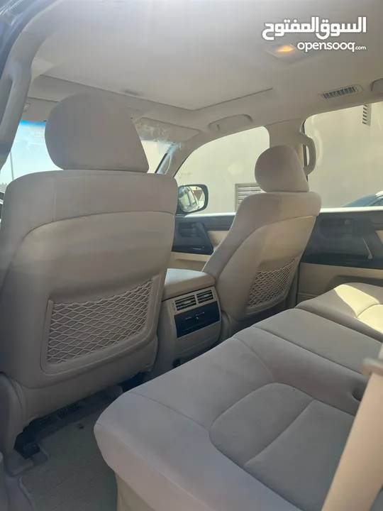 للبيع TOYOTA LAND CRUISER GX-R V6 الموديل : 2021