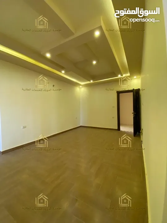 شقة جديدة - لم تسكن - ضاحية الرشيد - 4نوم 2ماستر - 350م - بلكونات بإطلالة مميزة