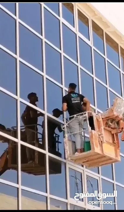 خدمات تنظيف /Cleaning Services/ توريد أيدي عامله /جليسات أطفال /تنظيف واجهات الزجاج والقارمات
