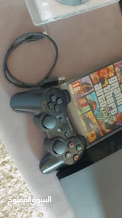 بلاي ستيشن 3 سليم بحاله ممتازه بفتح يوتيوب مع جاتا 5 وفيفا 16 وماين كرافت مع السماعه للبيع