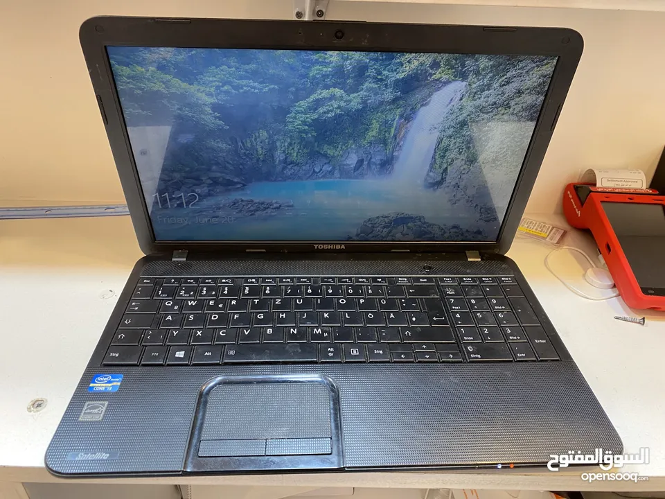Laptop toshiba core i3 1000GB used