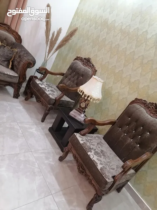 طقم كنب 7 مقاعد ،خشب زان مصري،معاه طاولات جانبية،بحالة ممتازة