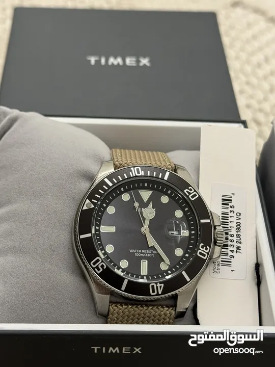 للبيع ساعة Timex