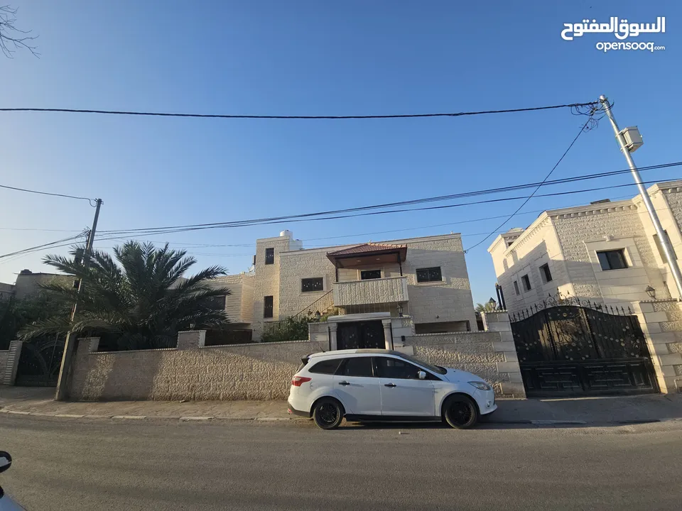 بيت حجر  طابقين مستقل للبيع في أريحا-حي كتف الواد