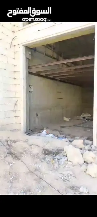 مخازن للبيع من المالك في دورا