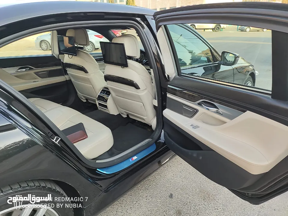 سيارة bmw740 sport plugin 2018