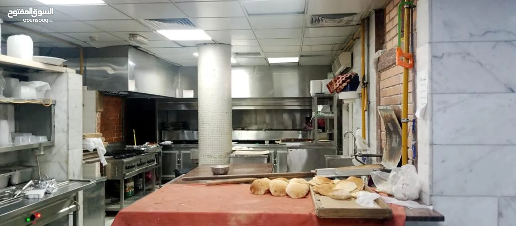 مطعم شهير ومربح مع مخبز داخلي في الكرامة للبيع  Popular And Profitable Restaurant For Sale Al KARAMA