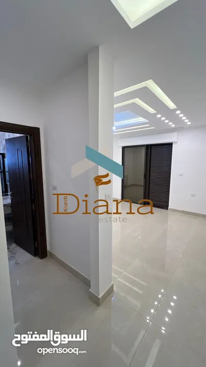 شقة فاخرة للإيجار – لم تُسكن من قبل  طريق المطار - البنيات - 4 نوم - 2 ماستر