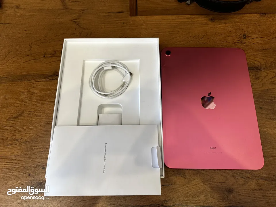 iPad 10th generation شبه الجديد