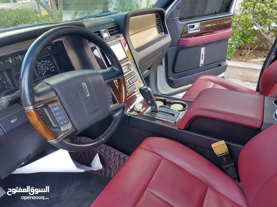 DHS 21000/= 2012 LINCOLN NAVIGATOR GCC - TOP مسرفس بالكامل  - بحالة ممتازة جداً - خليجي فل اوبشن