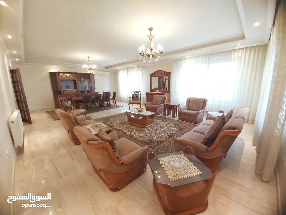 شقة طابقية مفروشة للايجار اربع غرف نوم في الرابية 350 متر