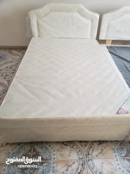 سرير مع مرتبة  bed with matress