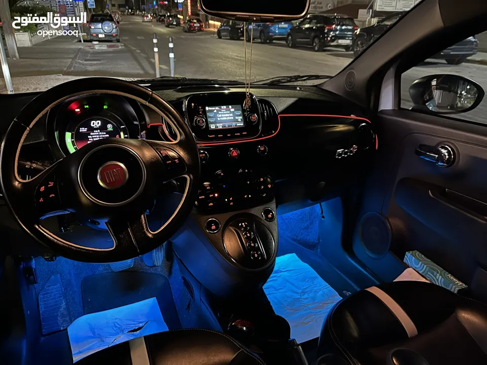 بانوراما Fiat 500e 2017