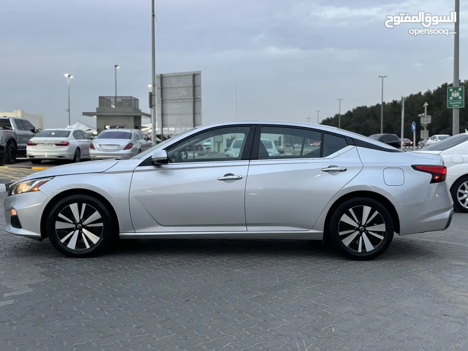 NISSAN ALTIMA—GCC. 2019 .. FREE ACCIDENT. EXCELLENT CONDITION