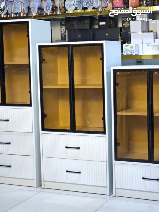 خزانة العرض الفاخرة – ترتيب + فخامة + أناقة بقطعة وحدة