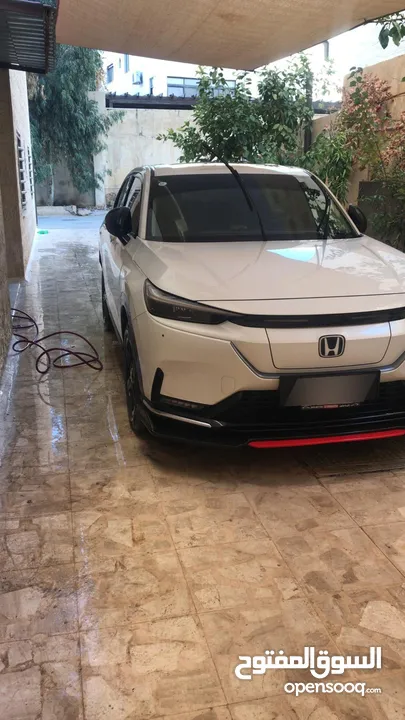 هوندا e.NS1 2023 لون ابيض