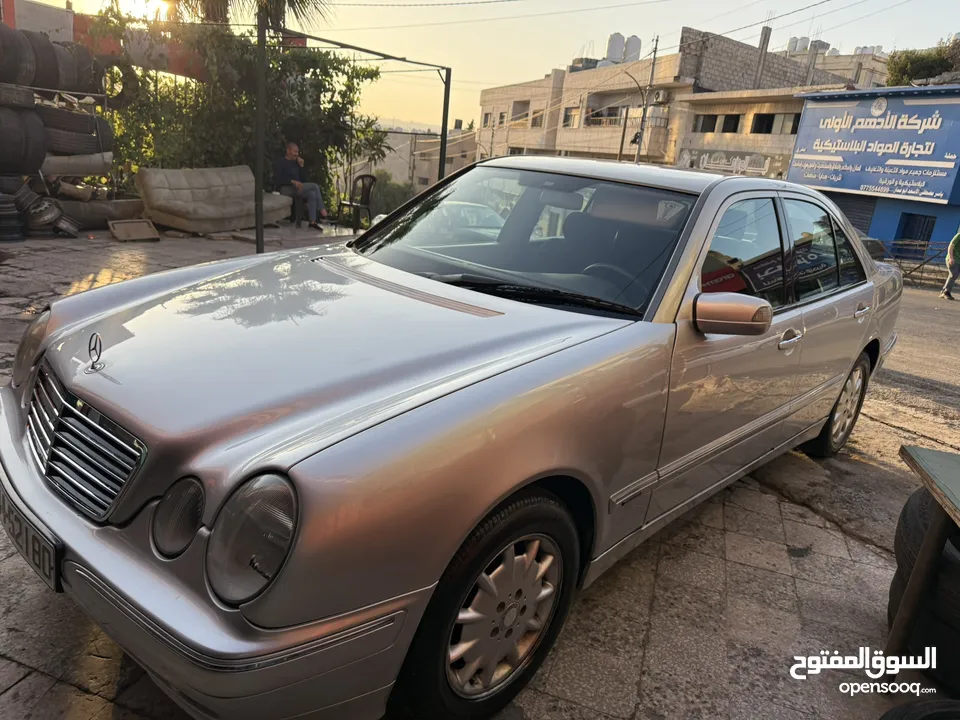 مرسيدس بنز قرش ونص بحاله الشركه