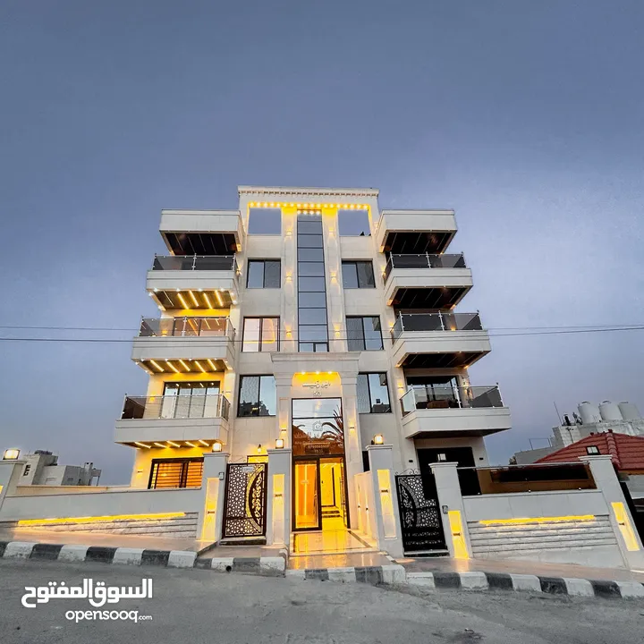 شقة فاخرة طابق اول مساحة 200م في اجمل مناطق شفا بدران الكوم 4 غرف نوم 2 ماستر بسعر مميز