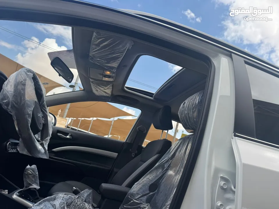 Kia K1 2025  كيا ك ون فل اضافات فتحة سقف مقاعد جلد كامل