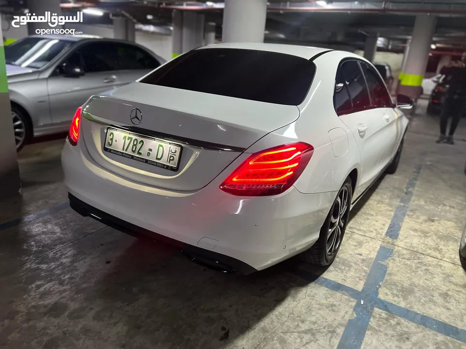 Mercedes Benz C200 2015