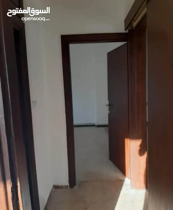 شقة فارغة في منطقة عرجان