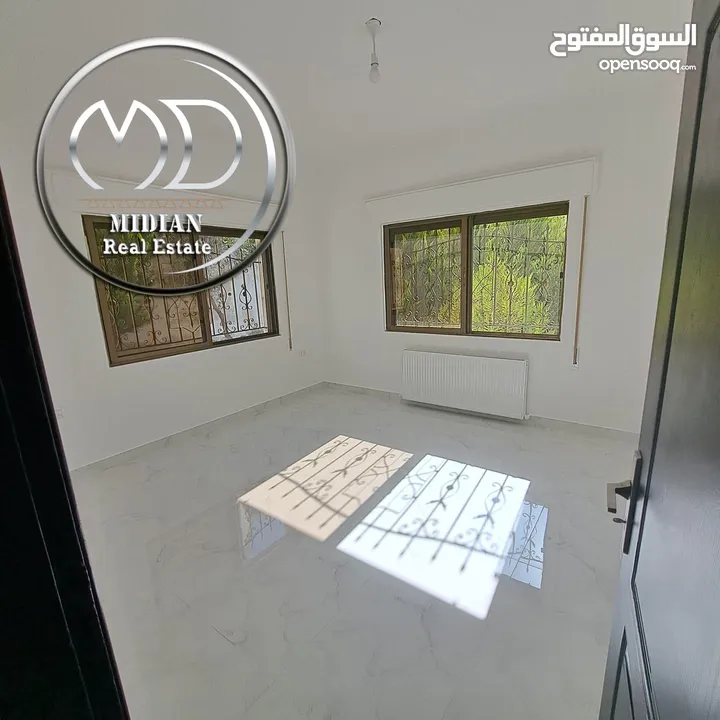 شقه فارغة للايجار دابوق مساحة 190م تشطيبات و ديكورات سوبر ديلوكس بسعر مميز جداً