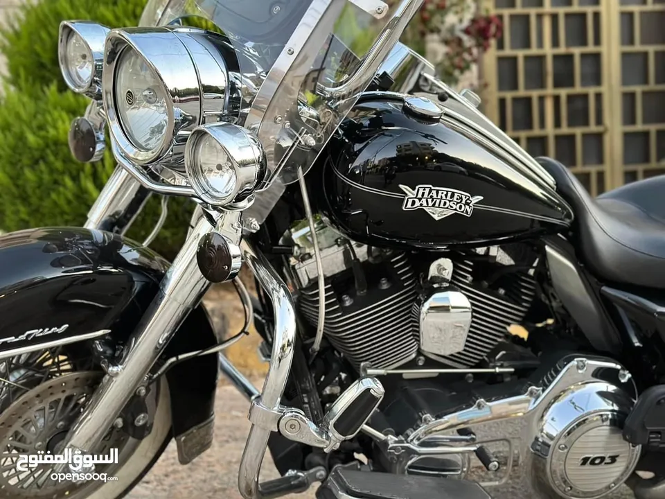 Harley Davidson road king classic