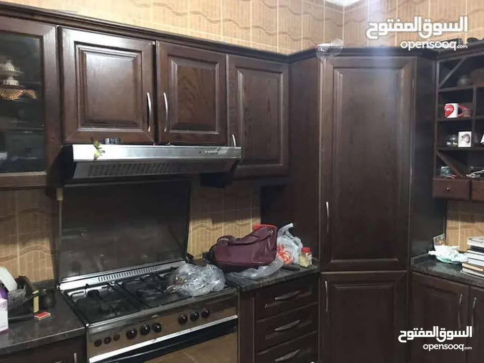 شقة للبيع في أم زويتيه