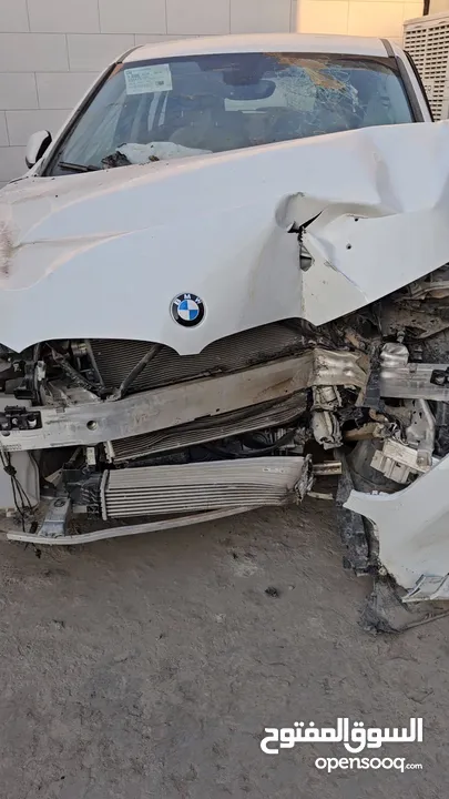 BMW X1 2022 للبيع على حادثها