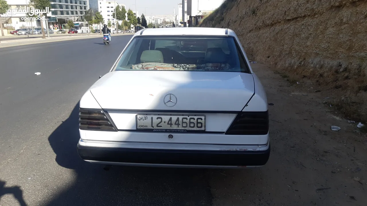 مرسيدس بطه W124 E200 1993 للبيع