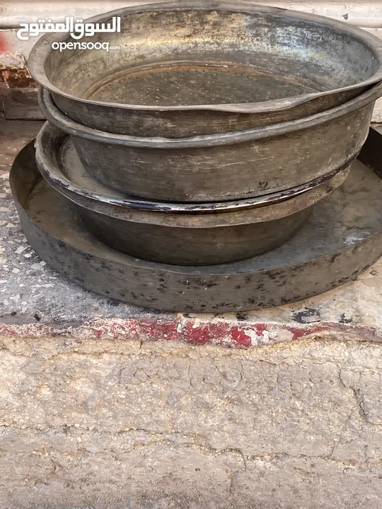 صواني نحاس احمر قديم