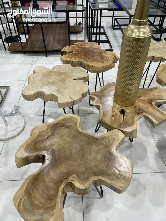 طاولات خشب طبيعي