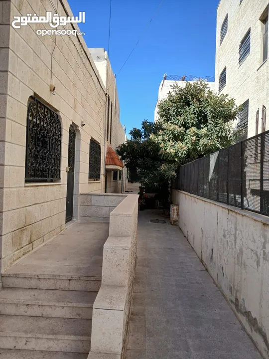 بيت مستقل للبيع