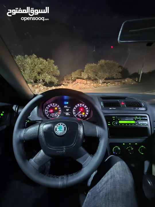 اوكتافيا 2012 ترخيص 2012 مطور 1600 ديزل كير عادي اصل برايفت