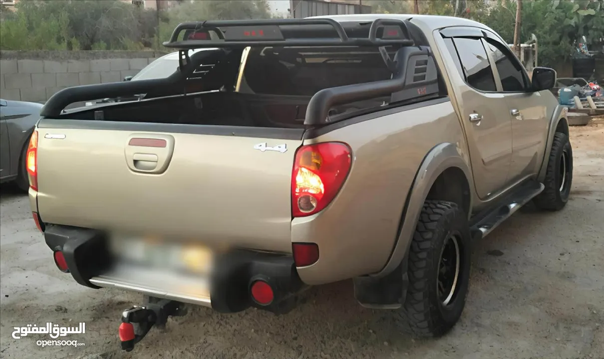 تندر ميتسوبيشي هنتر  4×4 ديزل ماطور 2500تيربو  جير عادي  ... موديل 2010