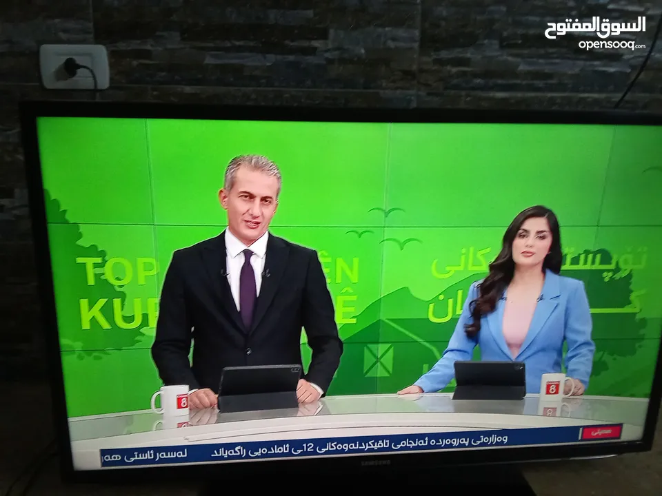 شاشه سامسونج فل hd استخدام بسيط جدا للبيع لا يوجد فيها اي نوع من المشاكل للبيع سامسونج