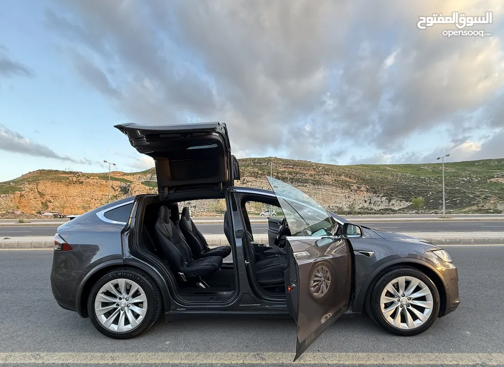 TESLA MODEL X 75D 2018  (تيسلا اكس كرت داخل الوكالة)