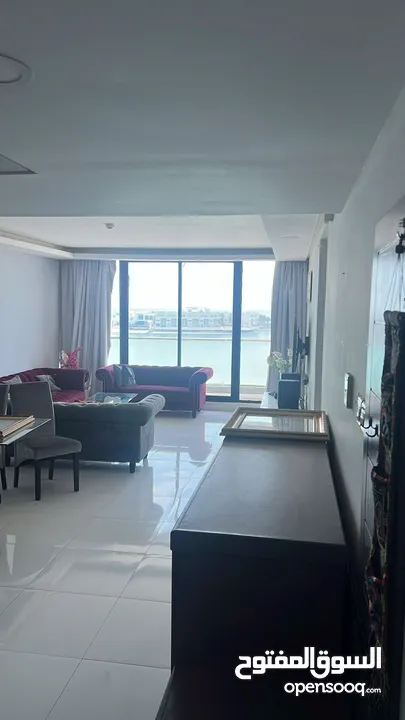 Luxury Sea View Apartment for Sale in Amwaj!