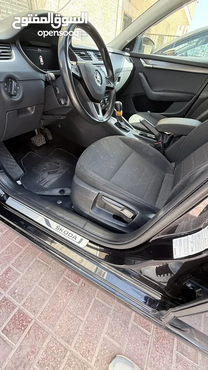 سكودا اوكتافيا 2019 ترخيص ، كاملة الاضافات