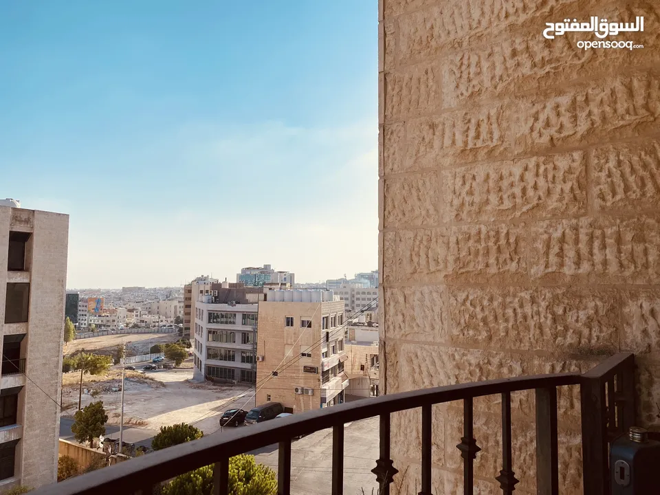 شقه في الرابيه تقع بين مسجد الكالوتي ودوار الكيلو موقع مميزززز قريبه جداً من الخدمات