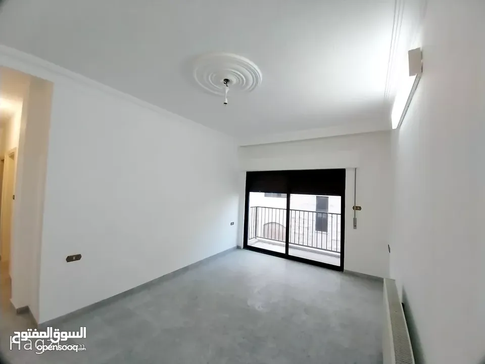 شقة طابق ثالث بمساحة 135 متر للبيع في الشميساني  ( Property ID : 30838 )