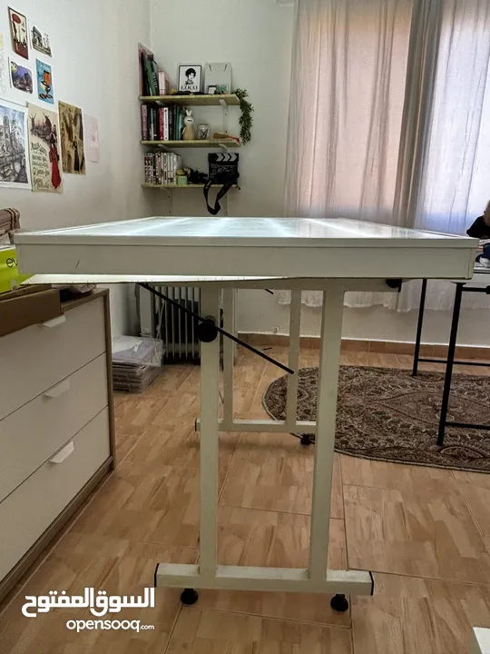مرسم هندسي مع اضائه لطلاب الهندسة و التصميم حجم a0 شفاف و