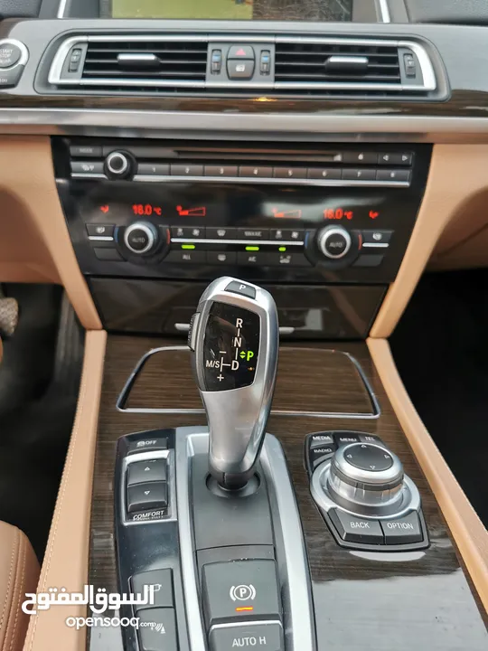 BMW740Li وكالة عمان 2014