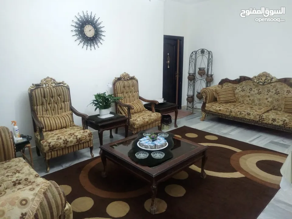 طقم كنب 7 مقاعد
