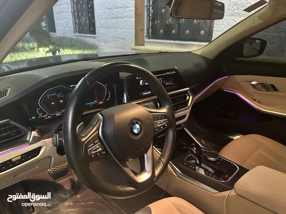bmw 330e  وارد الوكالة ابو خضر بحالة الوكالة