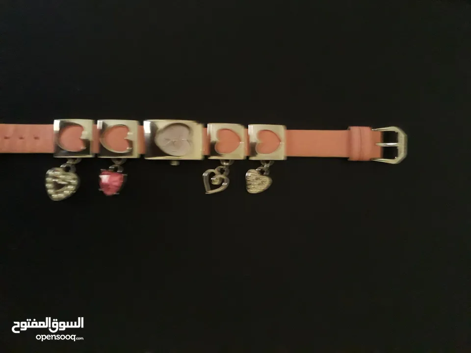 ساعة فوسيل وكيلها ابو شقره بحال الوكاله بربع سعر الوكيل وعد شرف اذا بتلقا مثلها بنفس السعرخذها بلاش