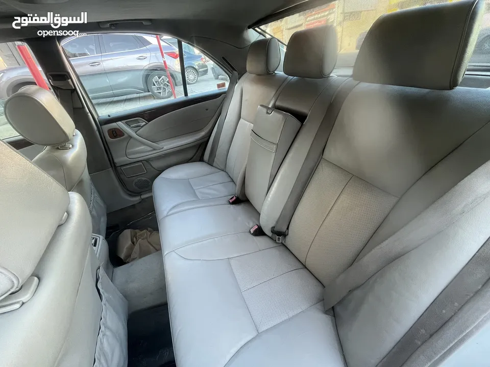 مرسيدس  E200KOMPRESSOR AVANTGARD