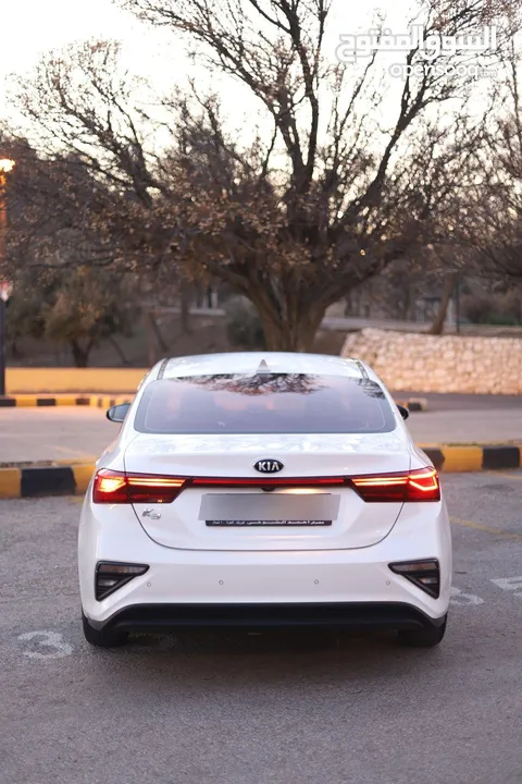 كيا سيراتو k3 للبيع بسعر مغري فحص كامل وكاااله للجادين فقط  لقطه