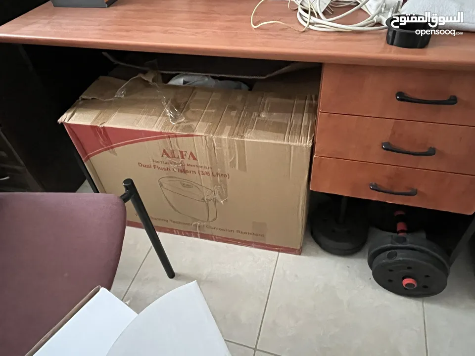 مكتب للبيع بحالة ممتازة